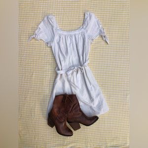 White eye hook universal threads dress.